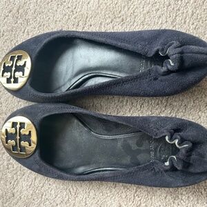 Tory Burch Navy & Gold Flat Size 7 Lightly Worn